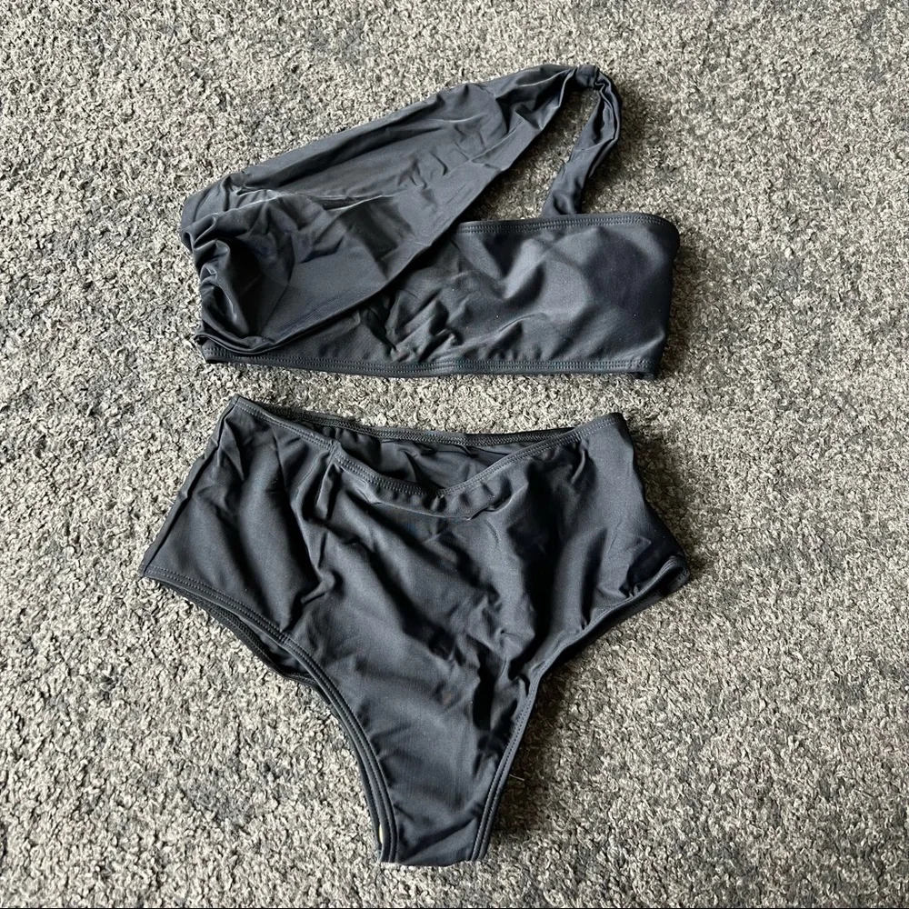 One shoulder high waist bikini set - Picture 2 of 3